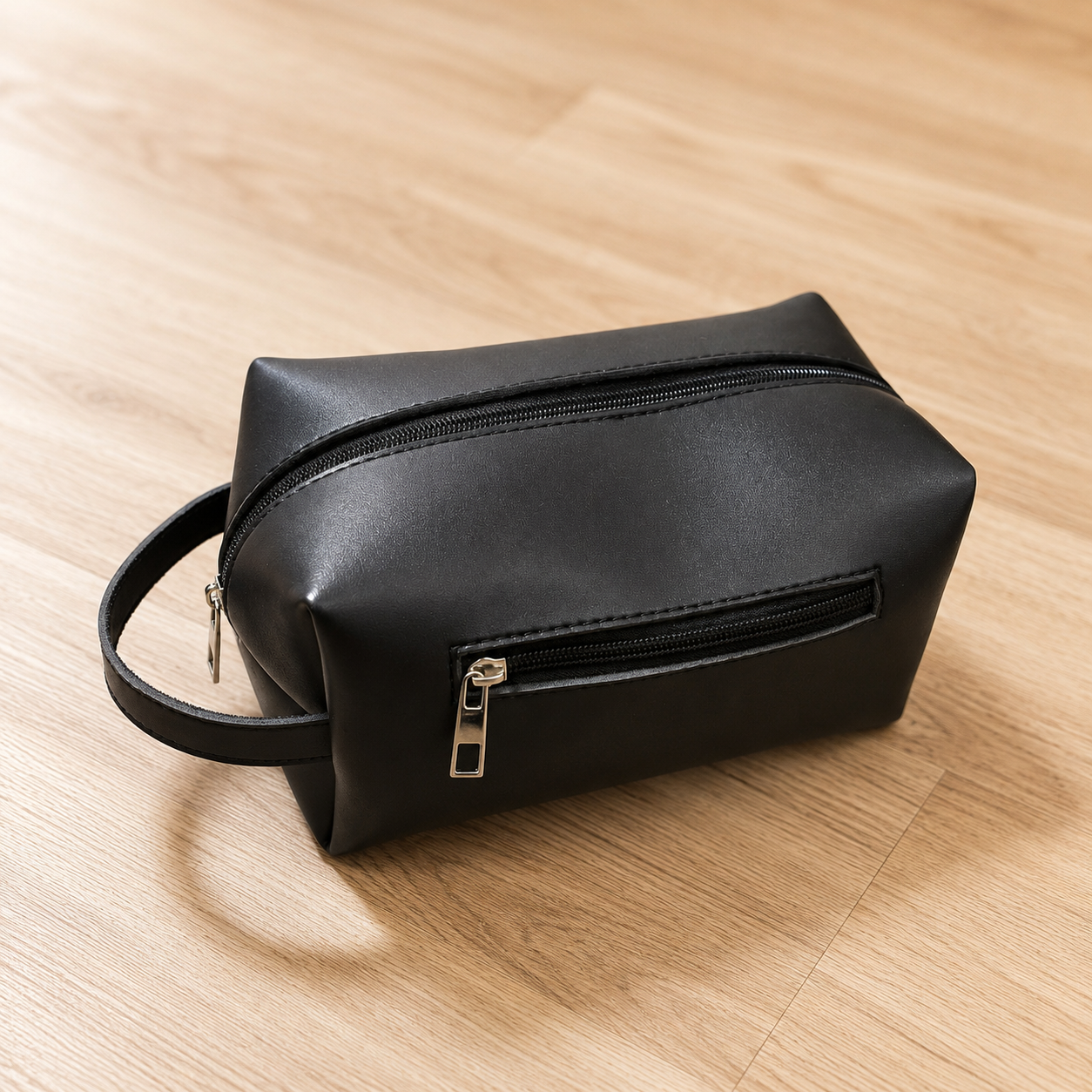 Luxury Leather Hanging Bag for Men | Premium Travel Dopp Kit & Organizer
