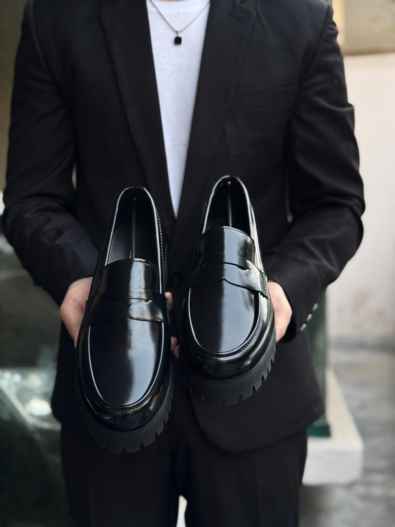 BLACK CHUNKY PENNY LOAFERS – CLASSIC & STYLISH