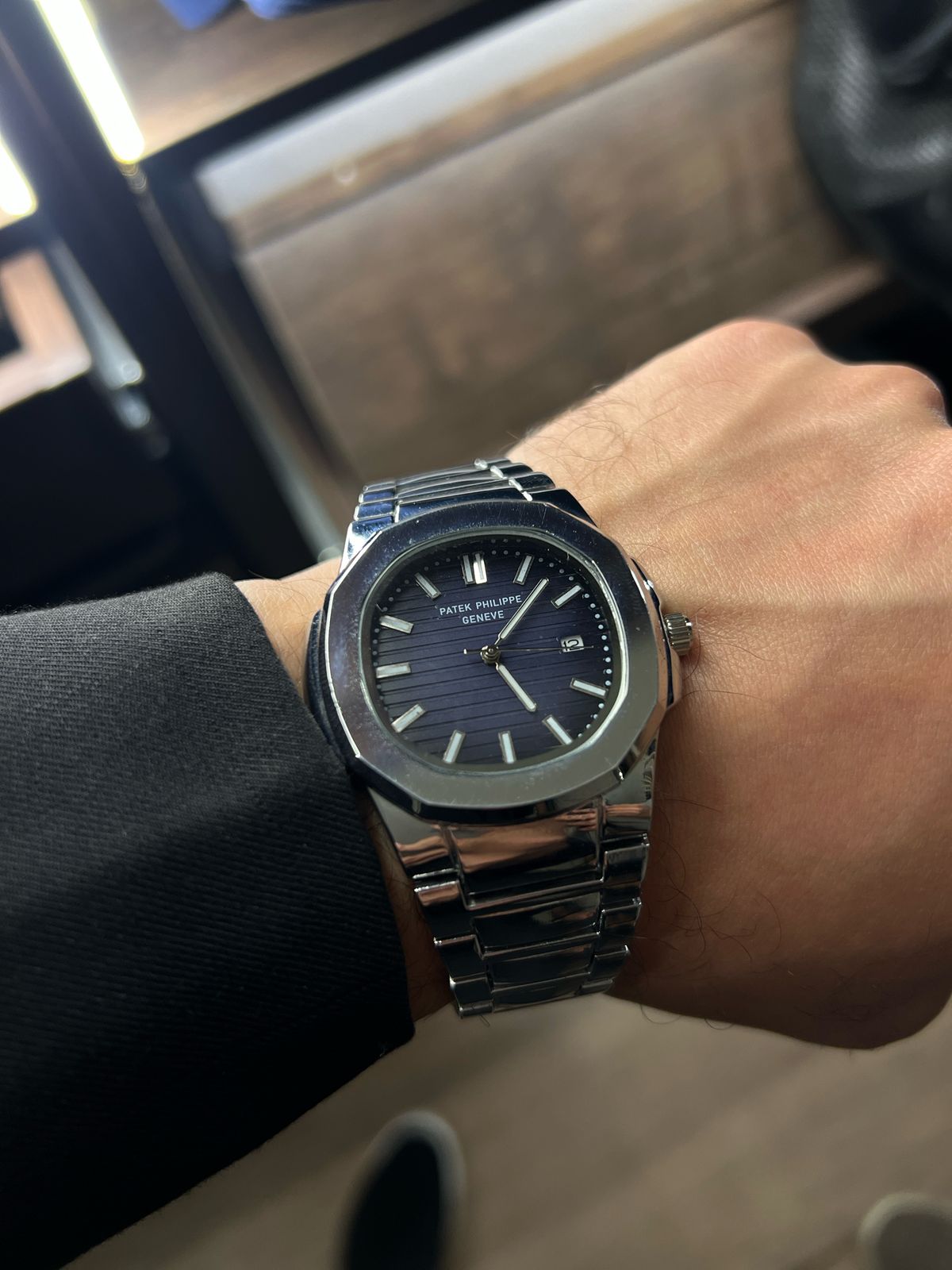 LIMITED EDITION | GOLDEN PATEK PHILIPPE GENEVE | NAUTILUS SERIES SLEEK WRIST WATCH